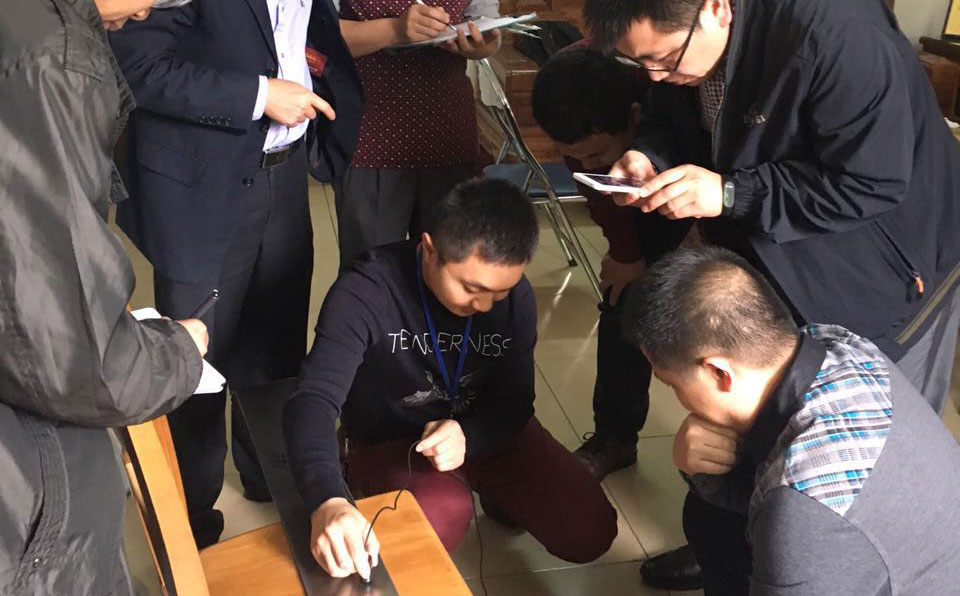 鑫發與浦項雙劍合璧，低磁通量鋼帶面世
